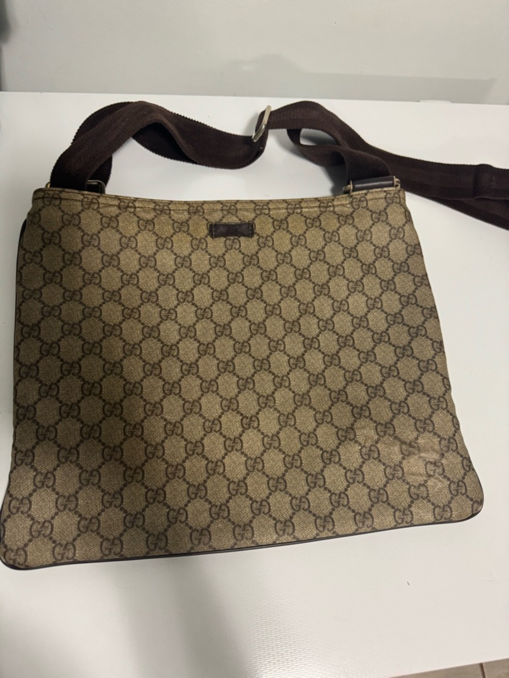 Gucci GG Supreme messenger bag